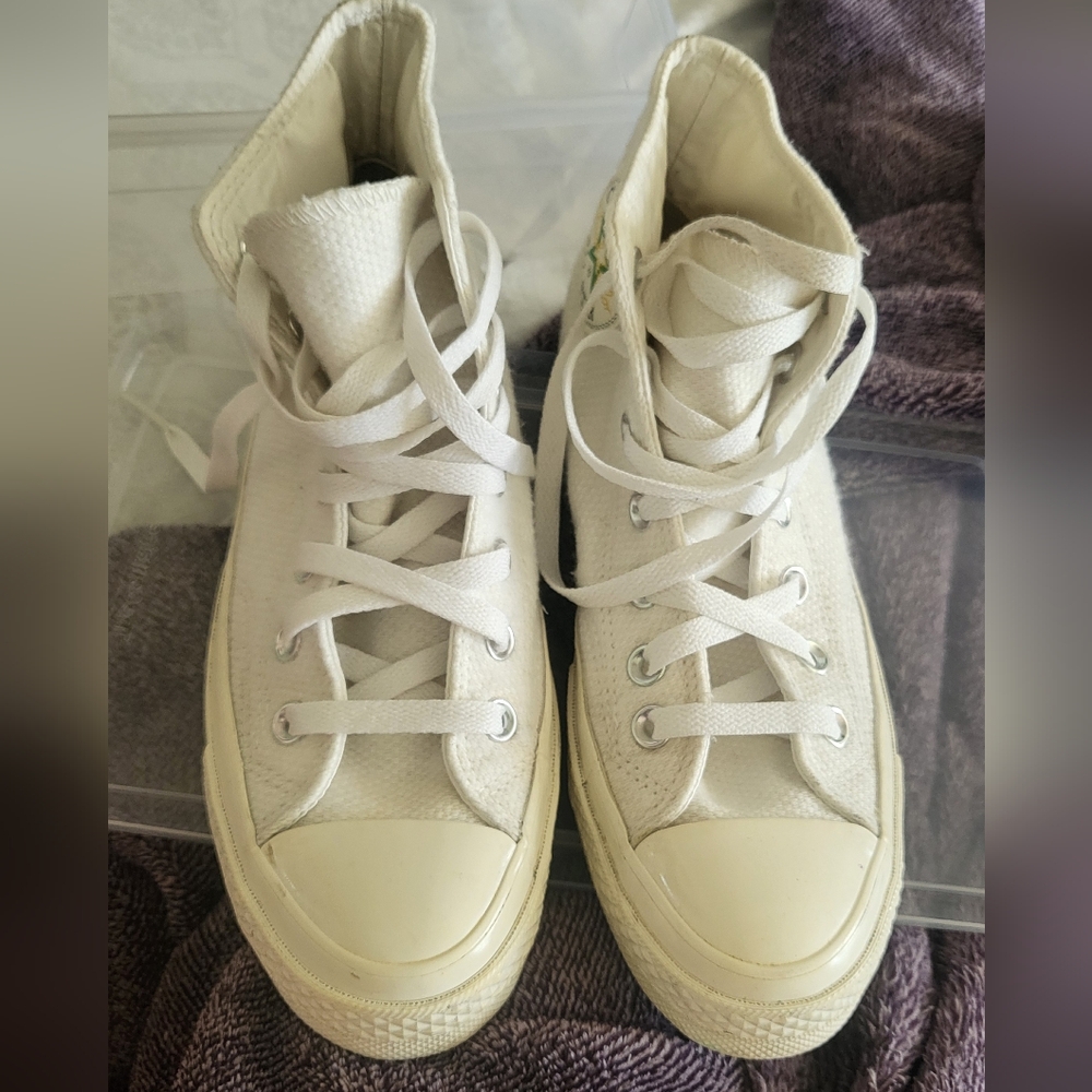 Womens 6.5 converse